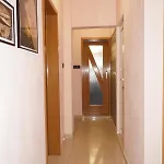 Spacious 2bdr - Free Parking - Walk Everywhere - 300 Mbps Wifi