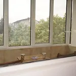 Apartment Spacious 2bdr - Free Parking - Walk Everywhere - 300 Mbps Wifi Warna