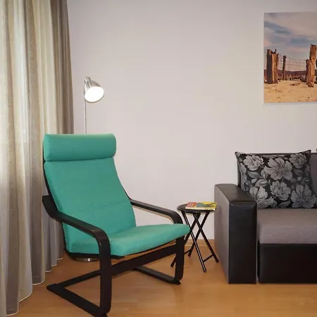 Daire Spacious 2bdr - Free Parking - Walk Everywhere - 300 Mbps Wifi