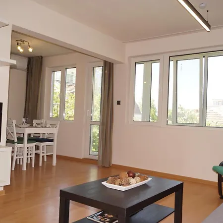Spacious 2bdr - Free Parking - Walk Everywhere - 300 Mbps Wifi Appartement Varna
